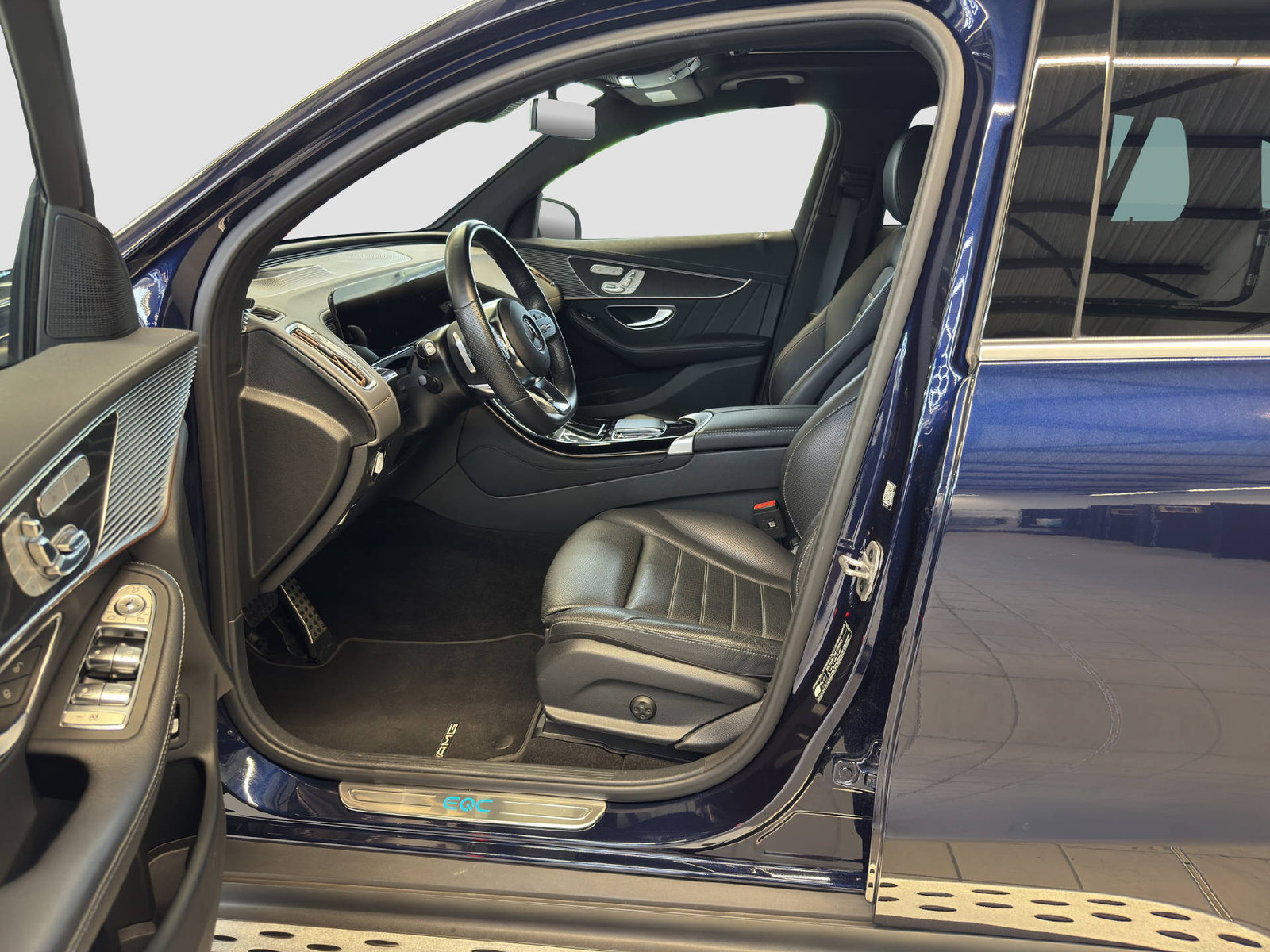 MERCEDES-BENZ EQC 400 AMG Line 4MATIC, Électrique, Occasion / Utilisé, Automatique - 7