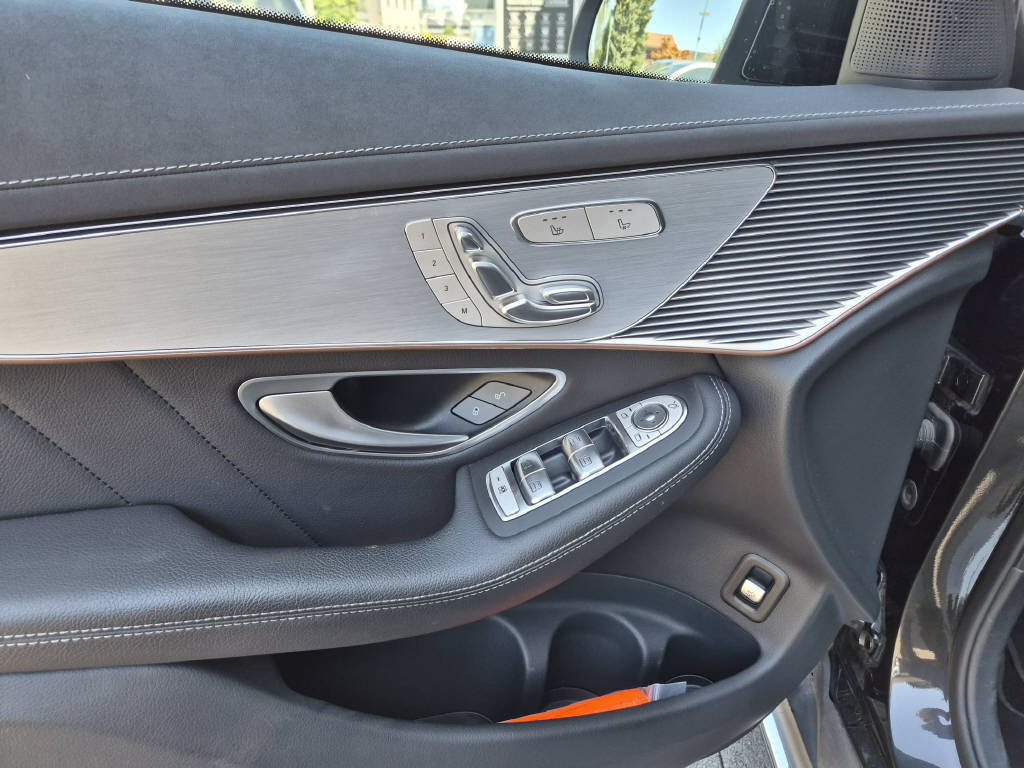 MERCEDES-BENZ EQC 400 4Matic AMG Line, Elektro, Occasion / Gebraucht, Automatik - 7