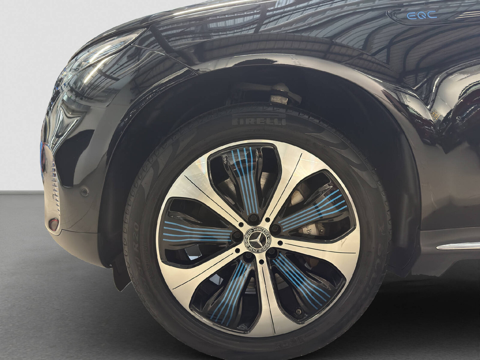 MERCEDES-BENZ EQC 400 4MATIC, Elektro, Occasion, Automatik - 6