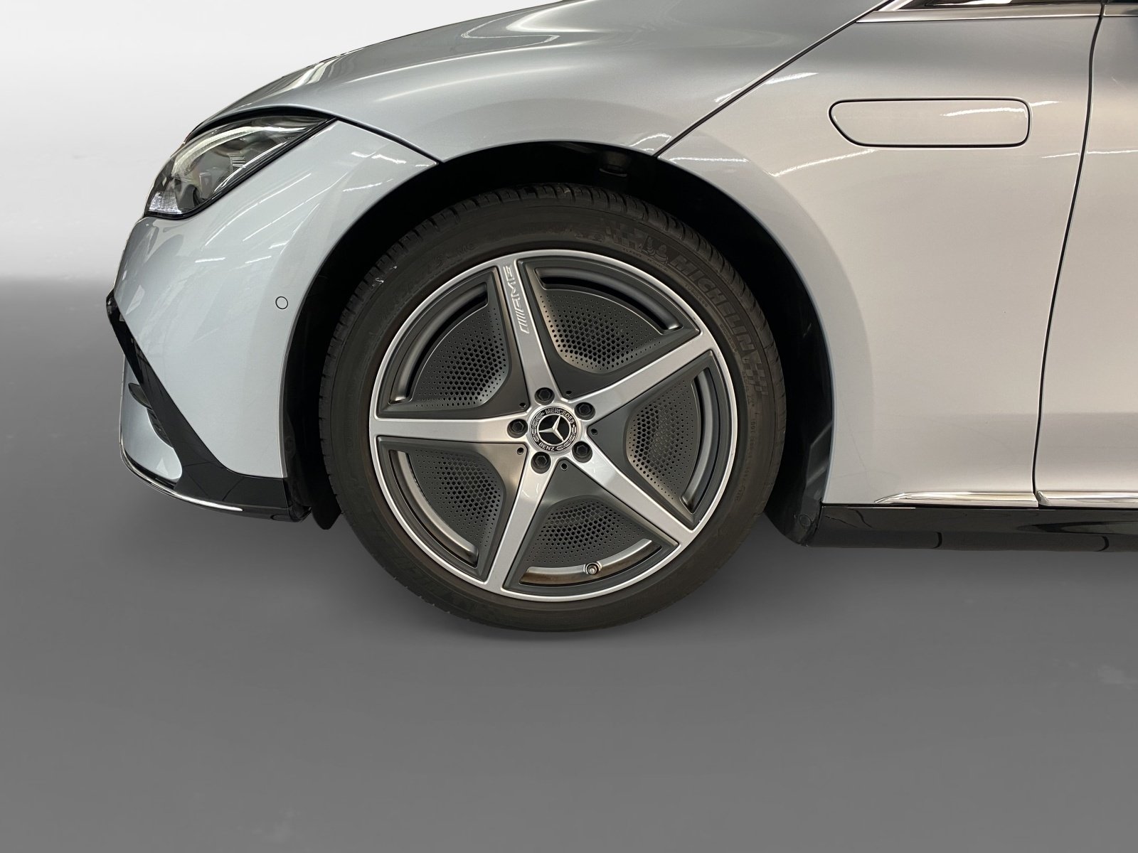 MERCEDES-BENZ EQE 350+ AMG Line, Électrique, Occasion / Utilisé, Automatique - 7