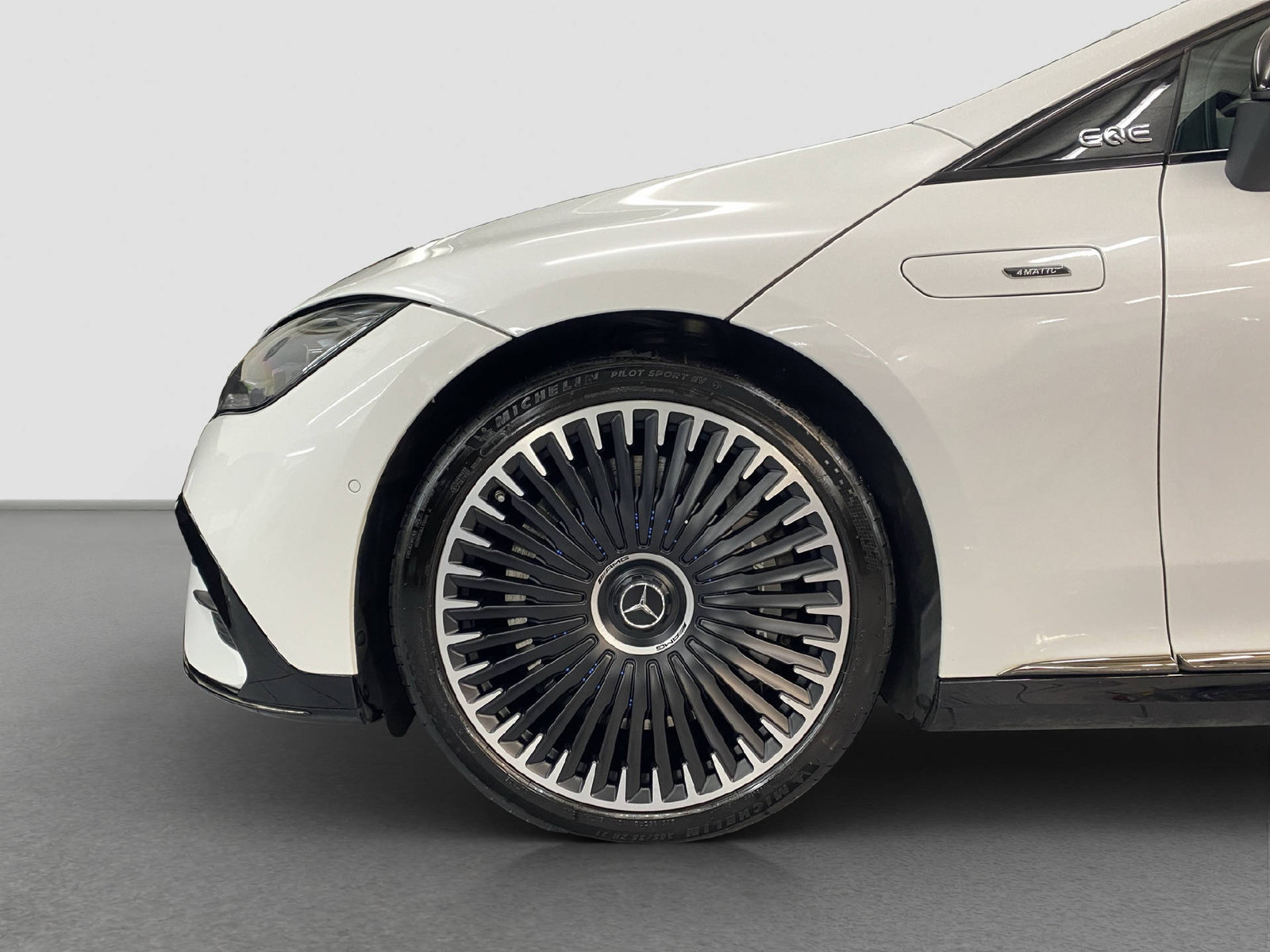 MERCEDES-BENZ EQE 43 AMG 4MATIC, Elektro, Occasion / Gebraucht, Automatik - 7