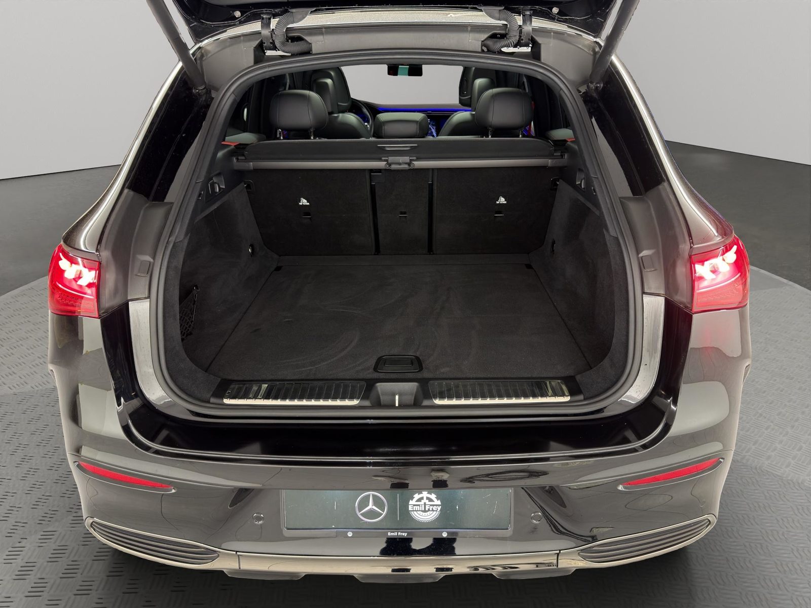 MERCEDES-BENZ EQE 43 AMG 4Matic SUV, Electric, Ex-demonstrator, Automatic - 7
