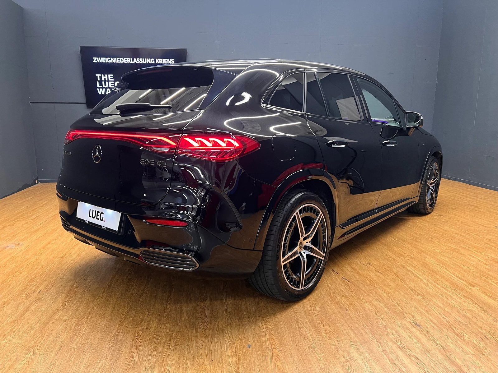 MERCEDES-BENZ EQE SUV AMG 43 4M - AMG / DISTRONIC / 360 Grad, Elettrica, Occasioni / Usate, Automatico - 4