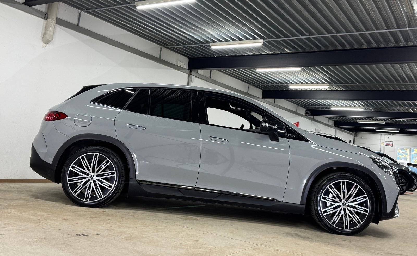 MERCEDES-BENZ EQE SUV 500 4 Matic AMG Executive Edition 408P, Électrique, Occasion / Utilisé, Automatique - 4