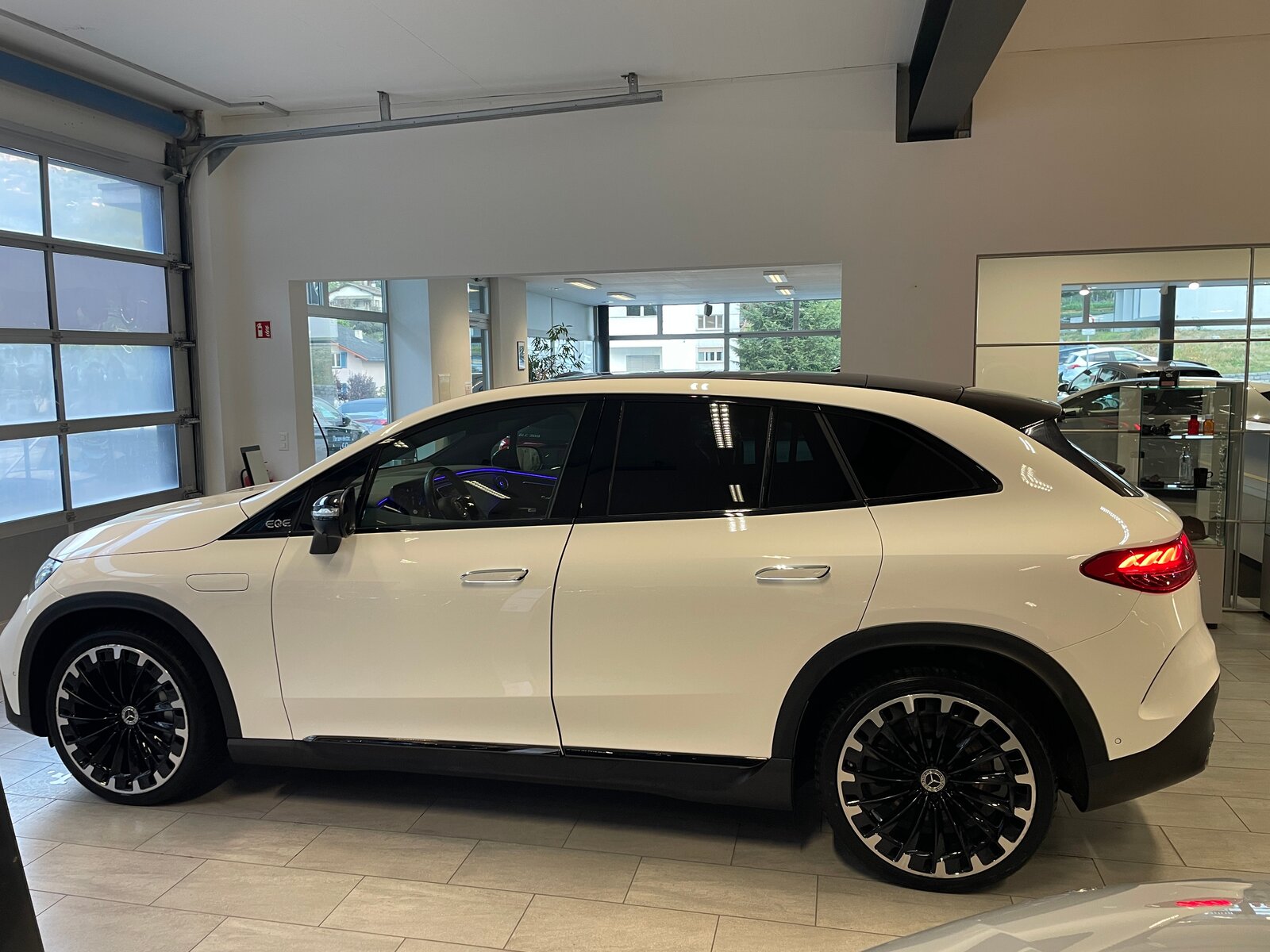 MERCEDES-BENZ EQE SUV 500 4 Matic AMG Line, Elektro, Occasion / Gebraucht, Automatik - 4