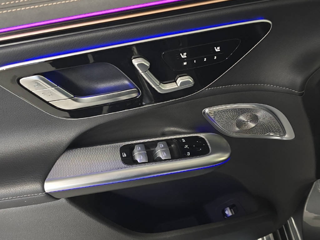 MERCEDES-BENZ EQE 500 SUV AMG Line 4Matic Executive Edition, Électrique, Occasion / Utilisé, Automatique - 6