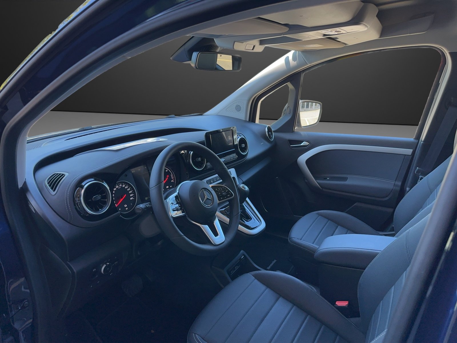 MERCEDES-BENZ EQT 45kWh Premium Plus, Electric, Ex-demonstrator, Automatic - 7