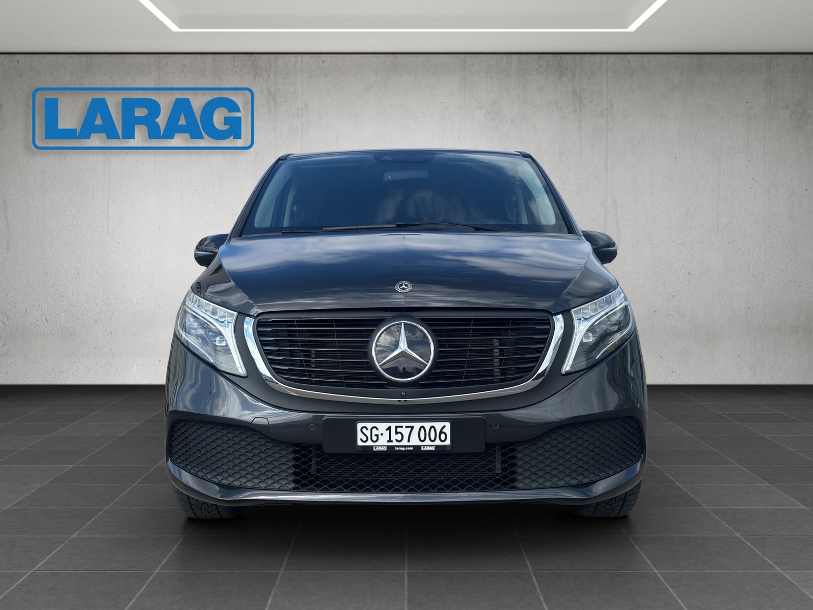 MERCEDES-BENZ EQV 300 Avantgarde lang, Elettrica, Occasioni / Usate, Automatico - 2