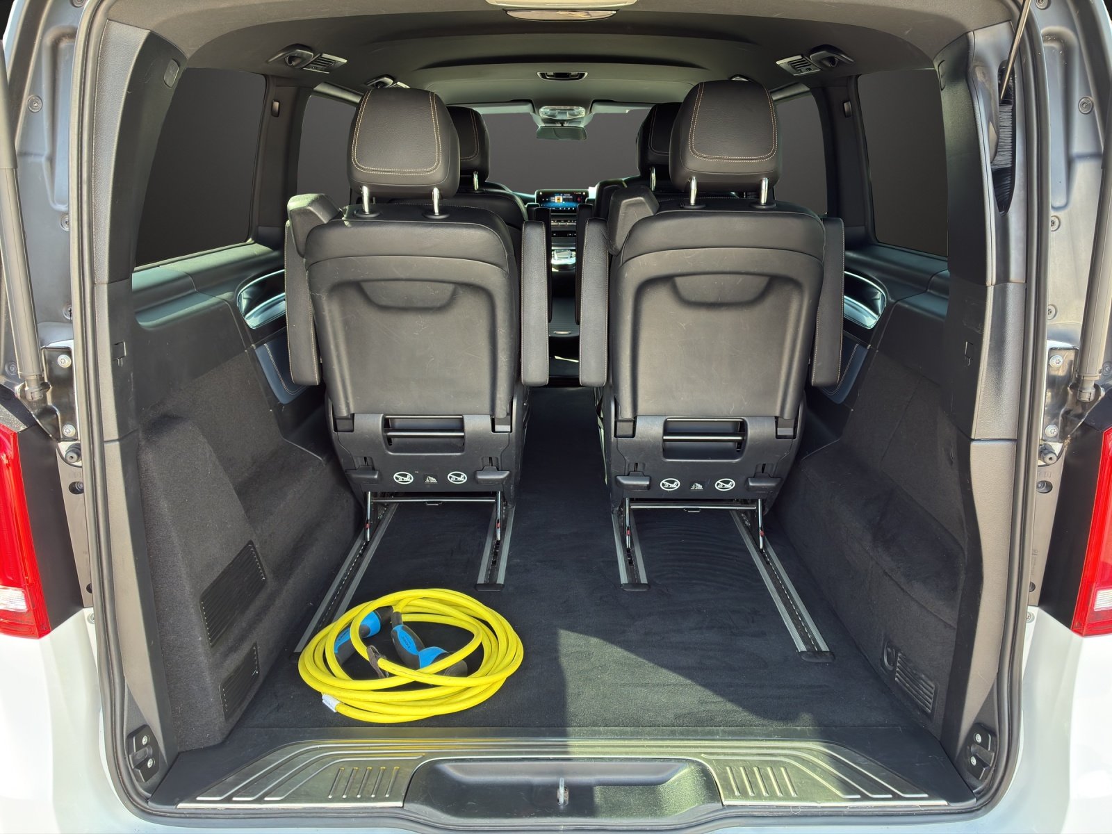 MERCEDES-BENZ EQV 300 Avantgarde lang, Électrique, Occasion / Utilisé, Automatique - 7