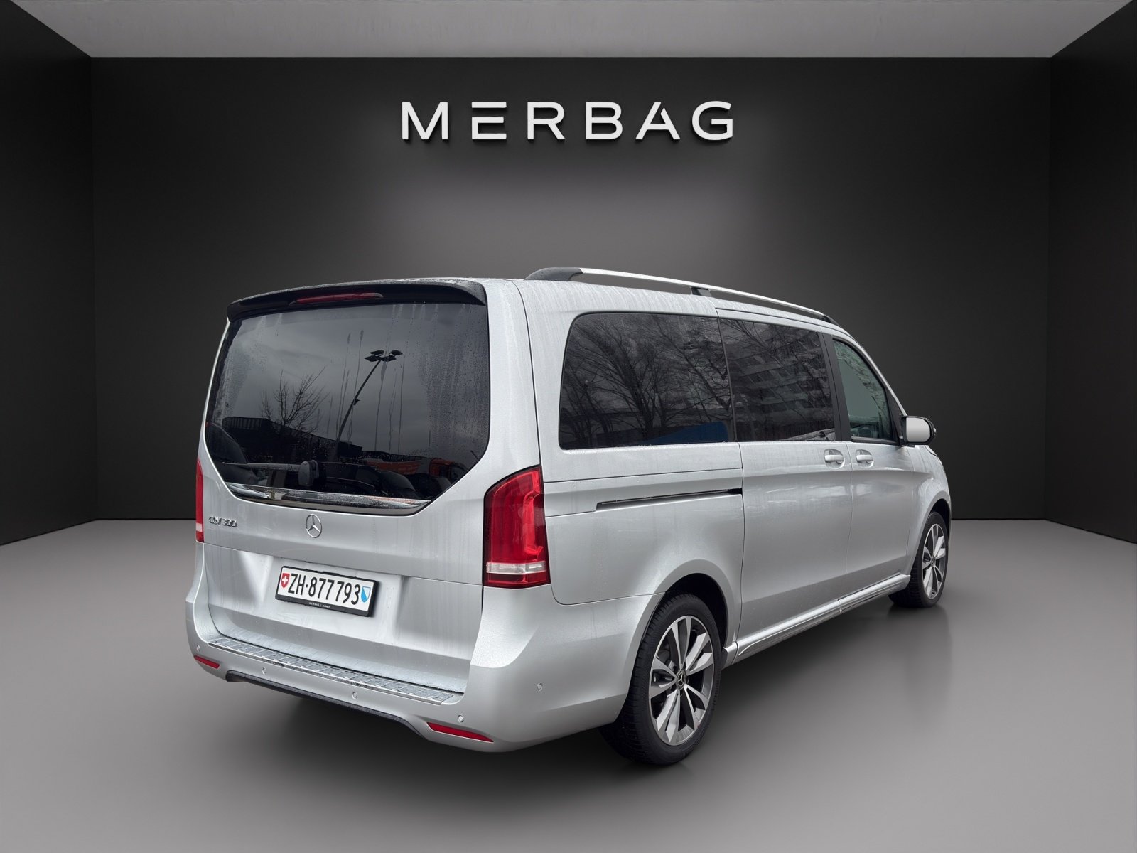 MERCEDES-BENZ EQV 300 lang, Electric, Ex-demonstrator, Automatic - 2