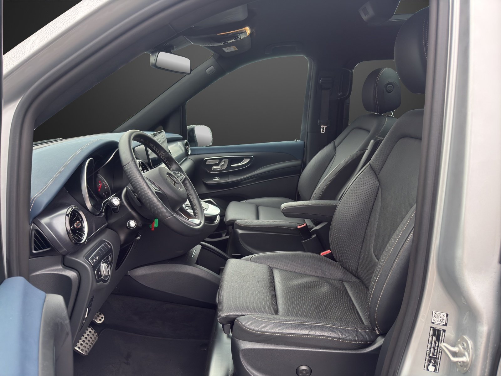 MERCEDES-BENZ EQV 300 lang, Electric, Ex-demonstrator, Automatic - 7