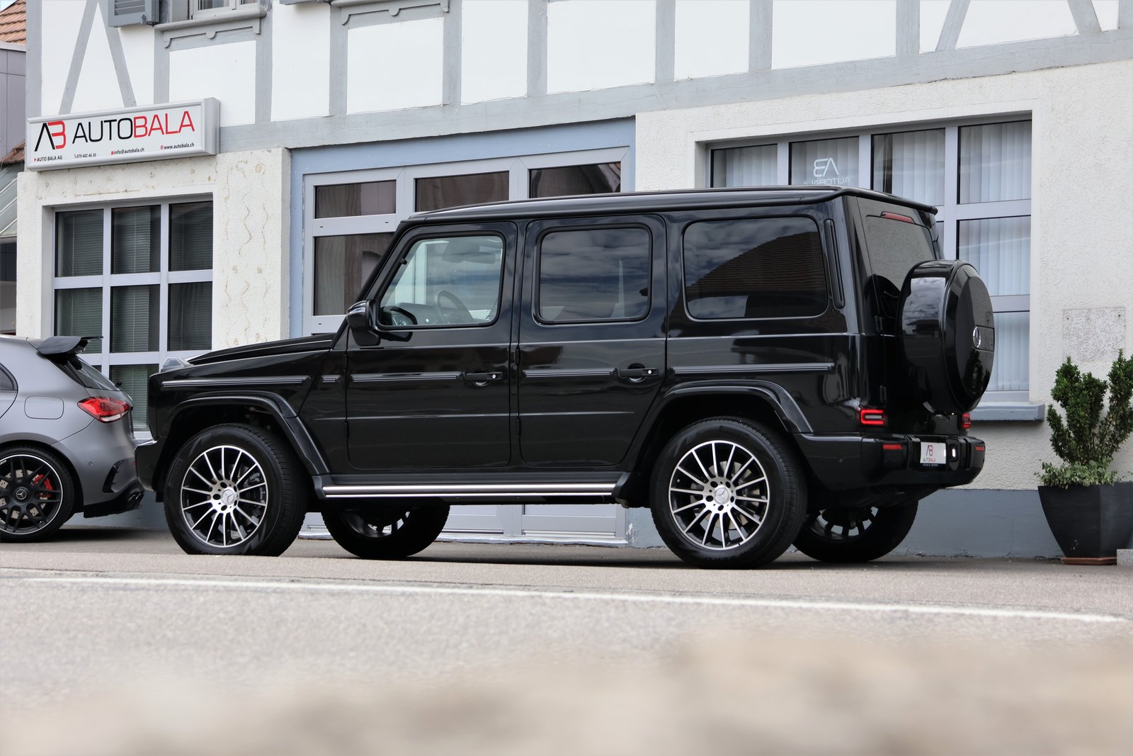 MERCEDES-BENZ G 350 d AMG Line 9G-Tronic (CH) G Manufaktur, Diesel, Second hand / Used, Automatic - 4