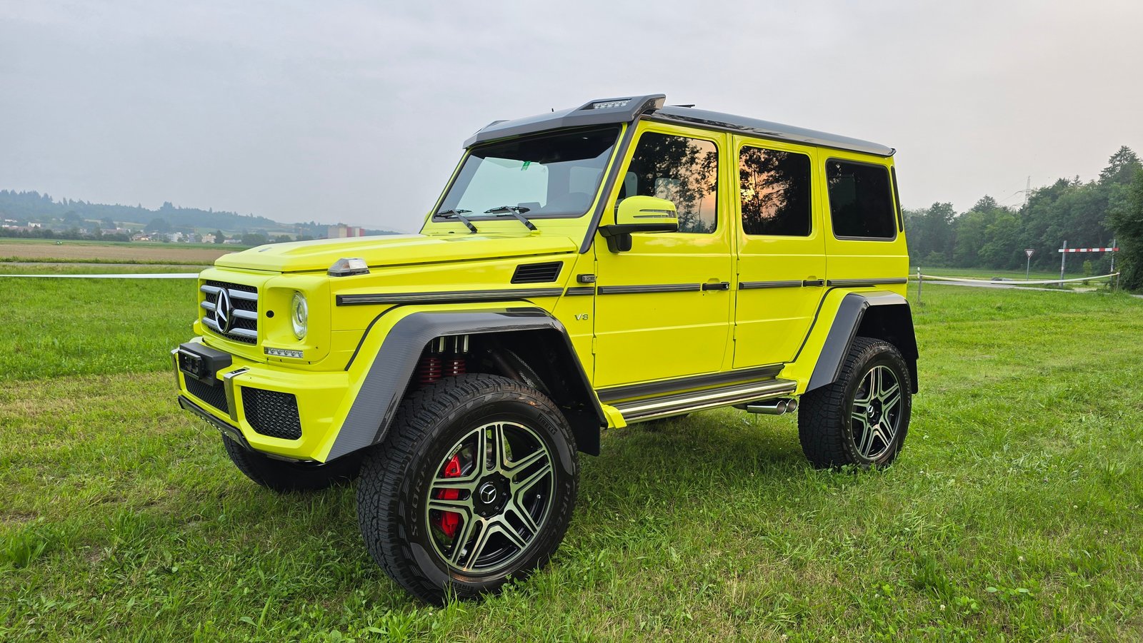 MERCEDES-BENZ G 500 4x4² 7G-Tronic Electricbeam glänzend, Petrol, Second hand / Used, Automatic - 4