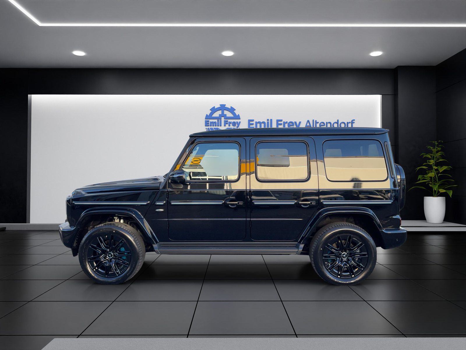 MERCEDES-BENZ G 580 mit EQ Technologie, Electric, Ex-demonstrator, Automatic - 3
