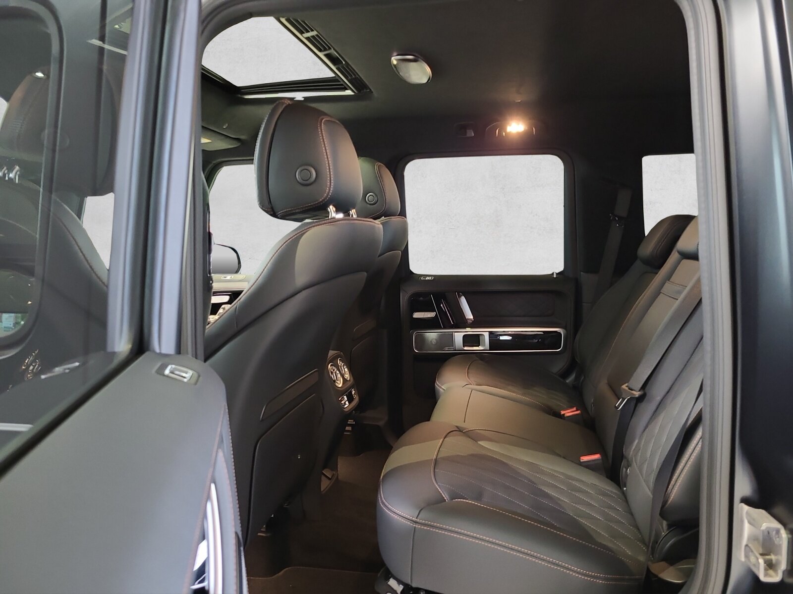 MERCEDES-BENZ G 63 AMG W465, Hybride Léger Essence/Électricité, Voiture nouvelle, Automatique - 3