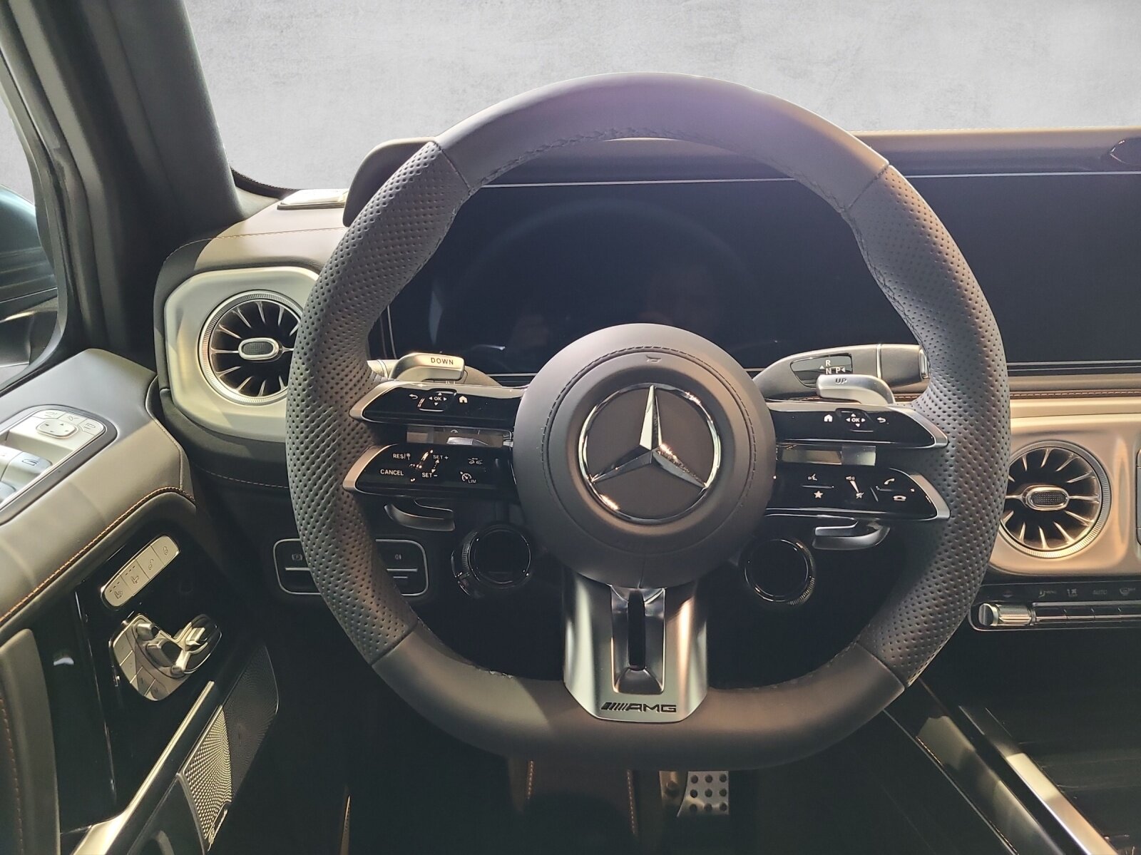 MERCEDES-BENZ G 63 AMG W465, Hybride Léger Essence/Électricité, Voiture nouvelle, Automatique - 5