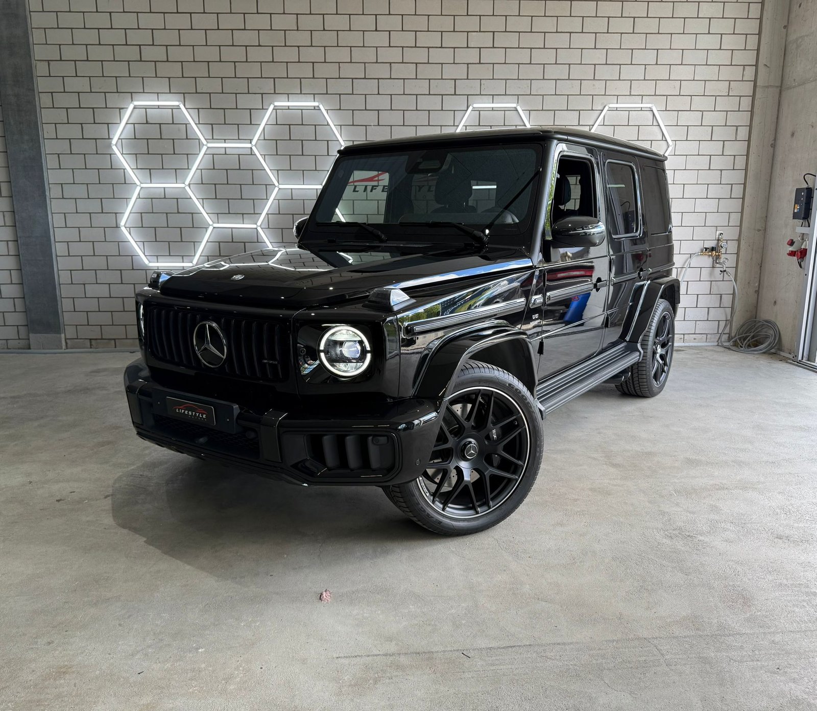 MERCEDES-BENZ G 63 AMG 9G-Tronic