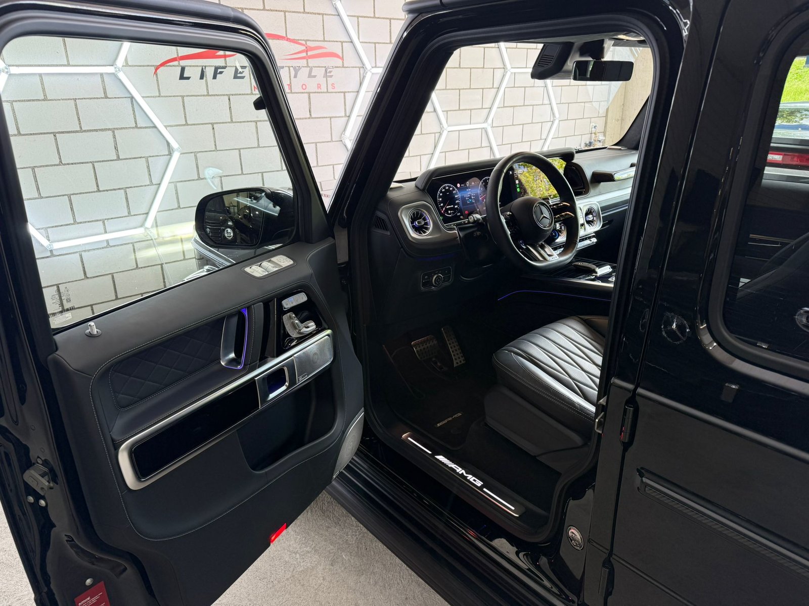 MERCEDES-BENZ G 63 AMG 9G-Tronic, Mild-Hybrid Petrol/Electric, Second hand / Used, Automatic - 6