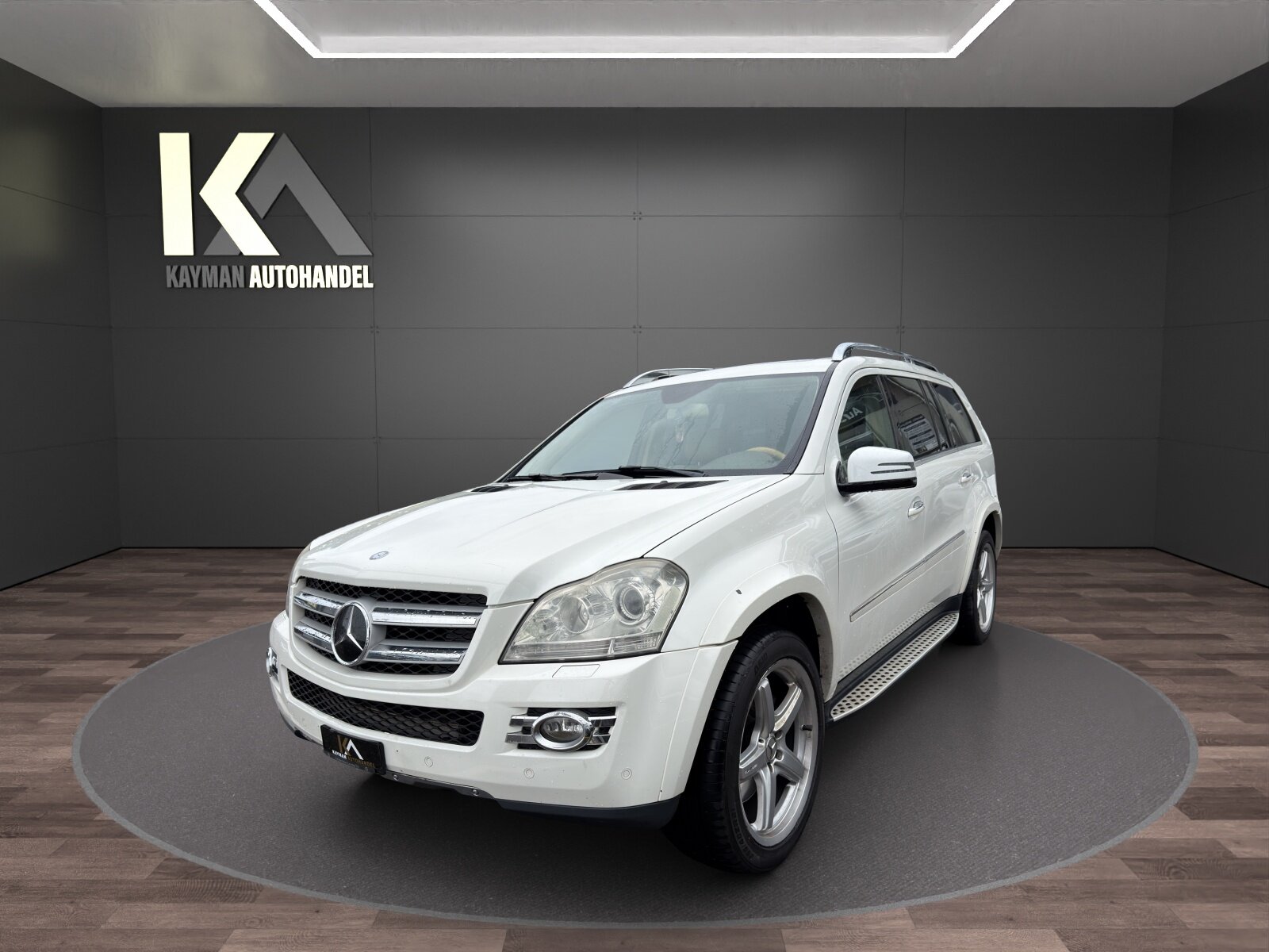 MERCEDES-BENZ GL 500 4Matic 7G-Tronic  V8 mit 388 PS  7 Plä