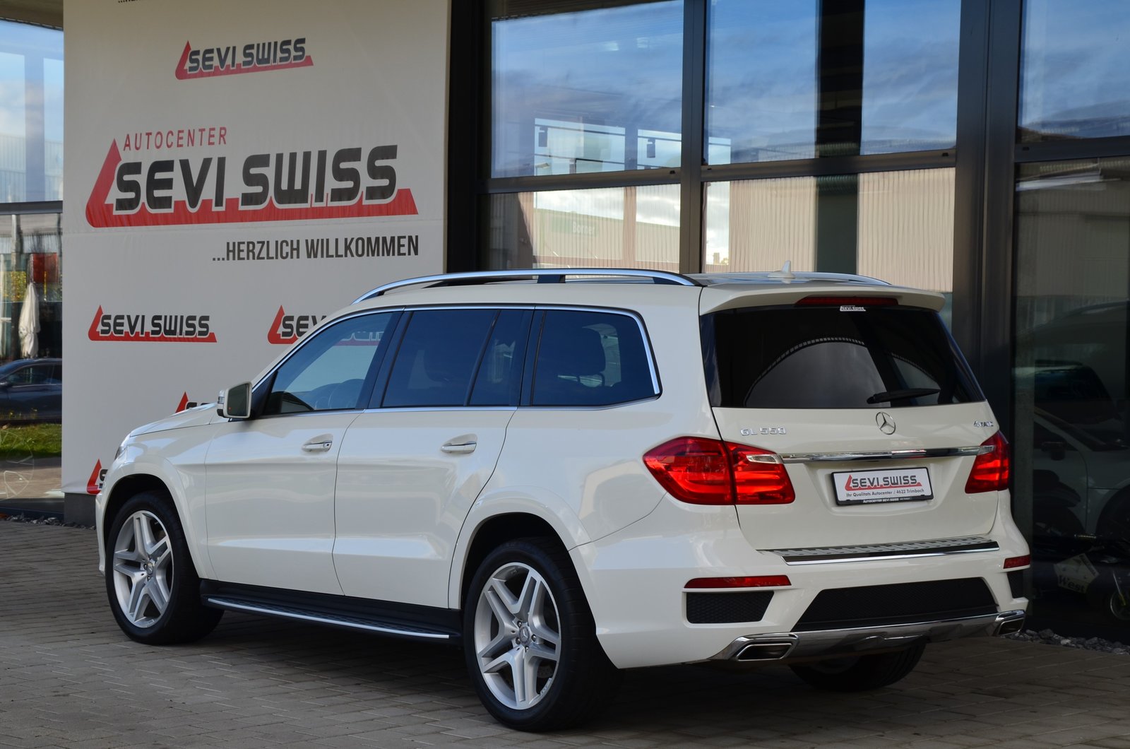 MERCEDES-BENZ GL550*Frisch ab MFK,1 Jahr oder 20'000km Garan, Petrol, Second hand / Used, Automatic - 6