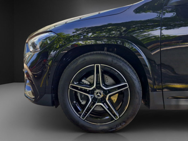 MERCEDES-BENZ GLA 180 7G-DCT, Mild-Hybrid Petrol/Electric, New car, Automatic - 6