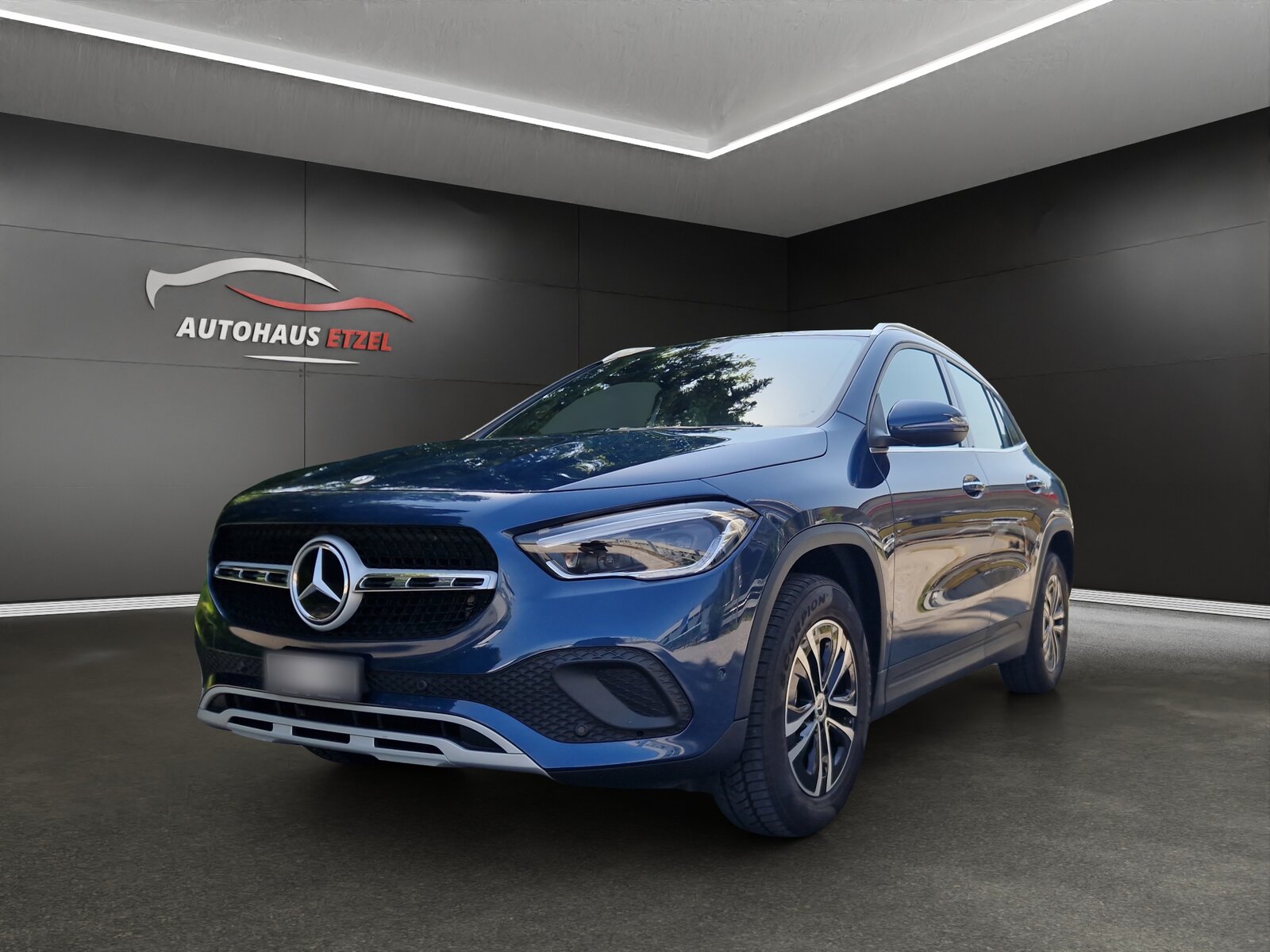 MERCEDES-BENZ GLA 180 Style 7G-DCT
