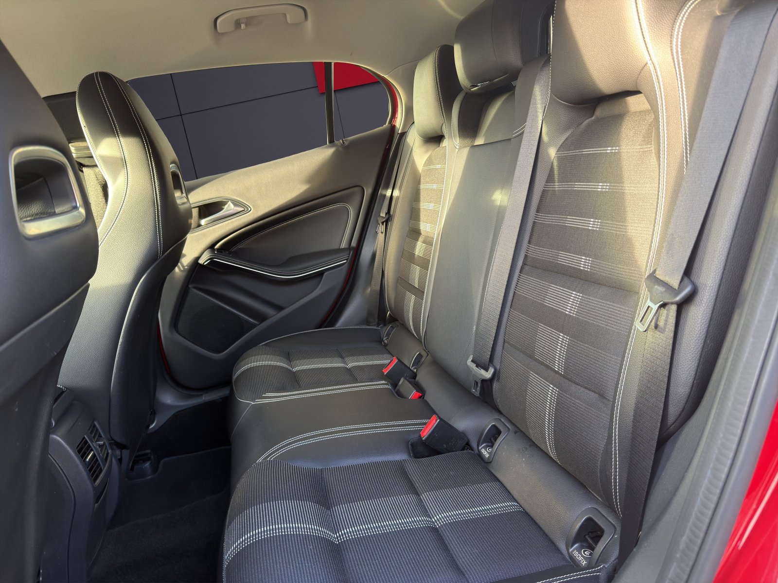 MERCEDES-BENZ GLA 200 Night Star, Essence, Occasion / Utilisé, Manuelle - 7