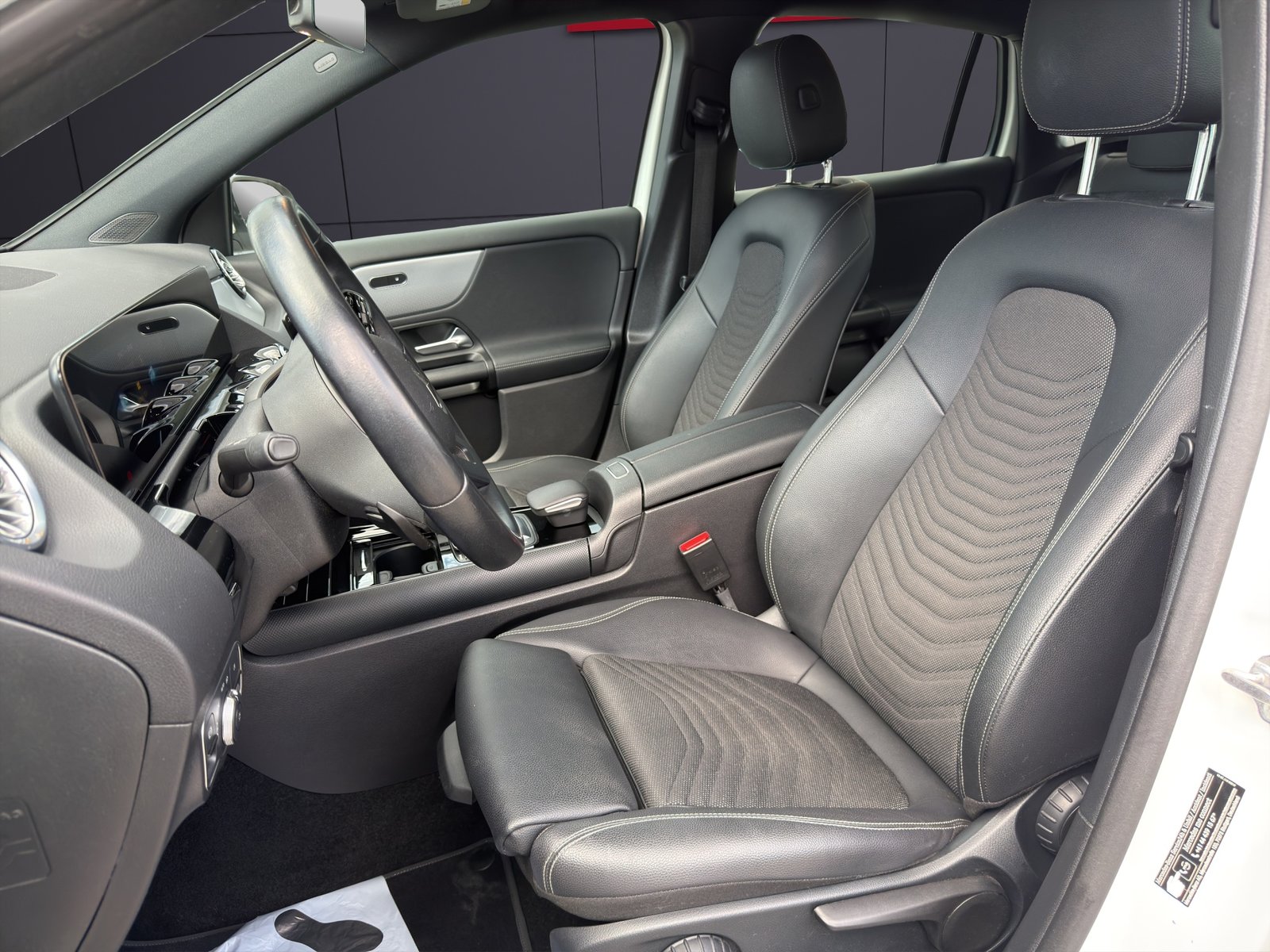 MERCEDES-BENZ GLA 200 Style, Essence, Occasion / Utilisé, Manuelle - 6
