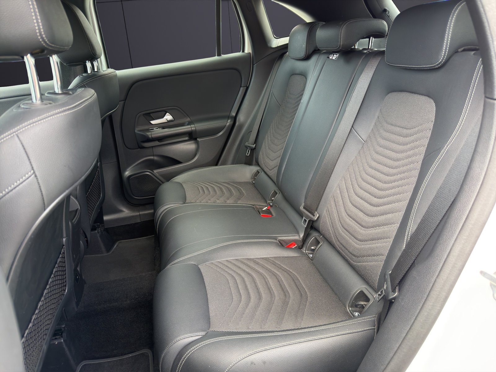 MERCEDES-BENZ GLA 200 Style, Essence, Occasion / Utilisé, Manuelle - 7