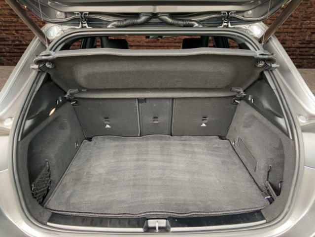MERCEDES-BENZ GLA 200 AMG Line, Second hand / Used, Automatic - 7