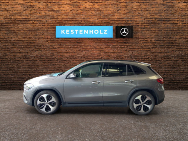 MERCEDES-BENZ GLA 200 7G-DCT, Occasion / Gebraucht, Automatik - 4