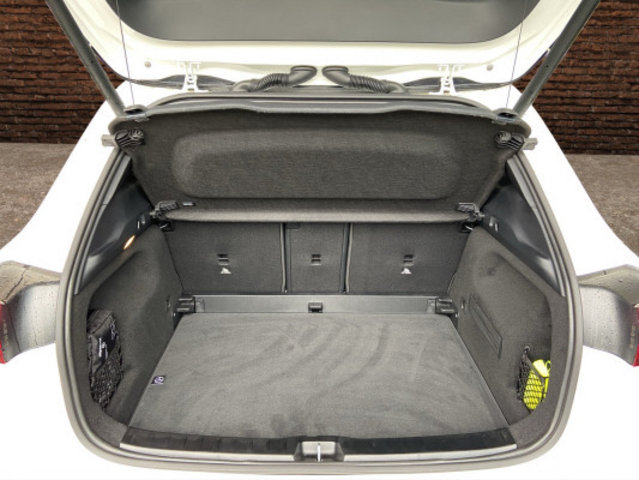 MERCEDES-BENZ GLA 200 7G-DCT, Occasion / Utilisé, Automatique - 7