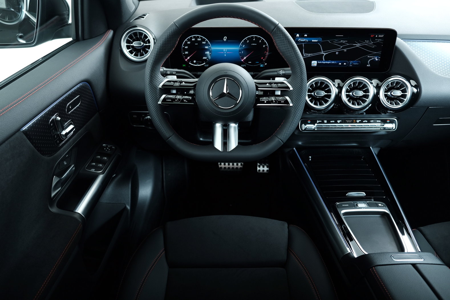 MERCEDES-BENZ GLA 200 Night Star 7G-D, Benzin, Neuwagen, Automatik - 7