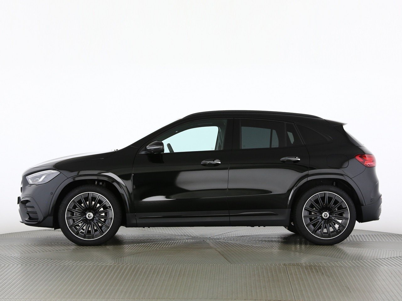 MERCEDES-BENZ GLA 200 7G-DCT, Mild-Hybrid Petrol/Electric, New car, Automatic - 4