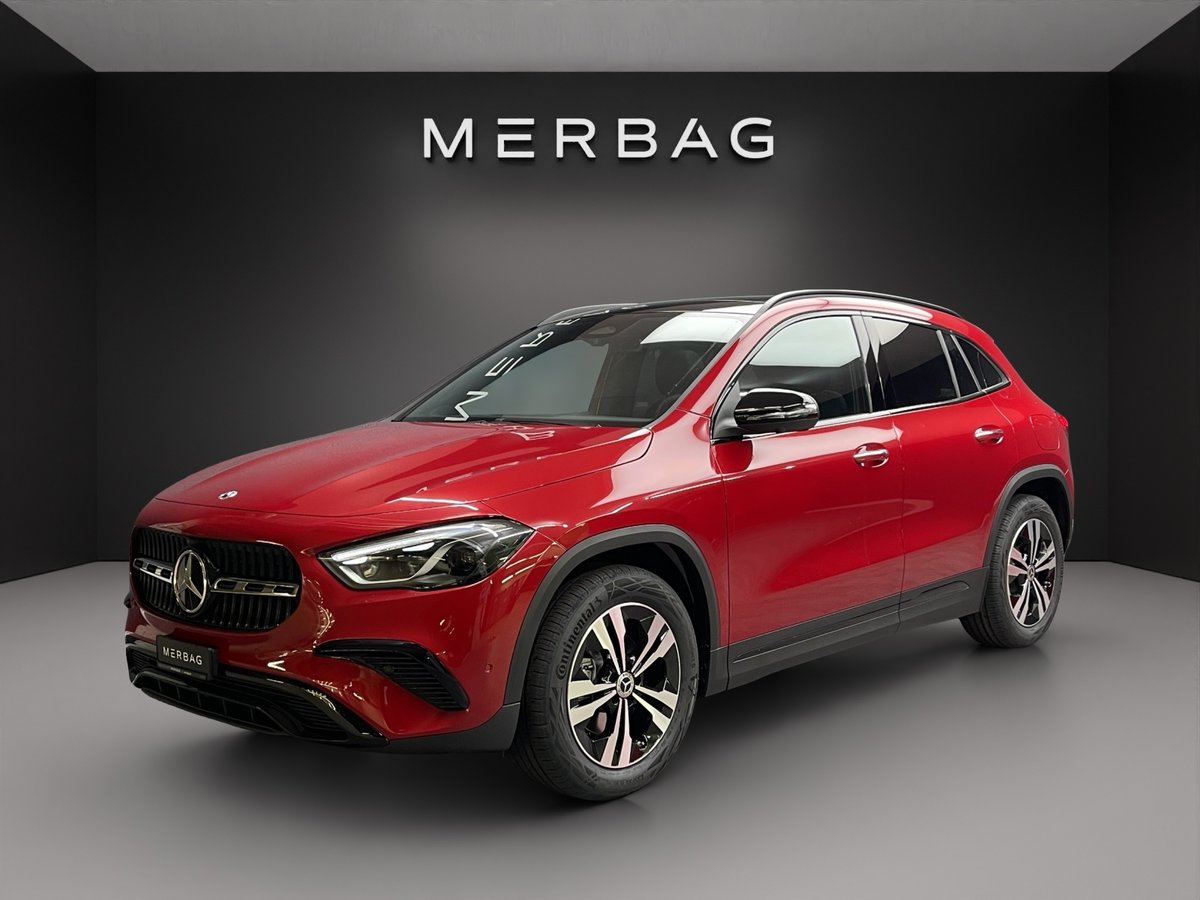 MERCEDES-BENZ GLA 200 7G-DCT