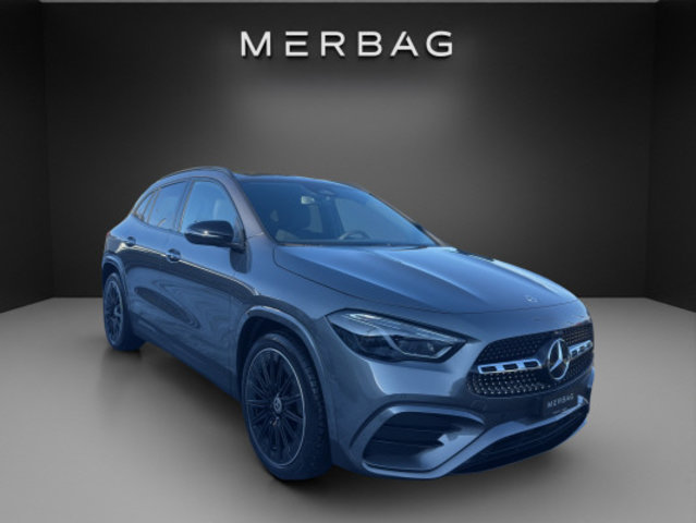 MERCEDES-BENZ GLA 200 7G-DCT