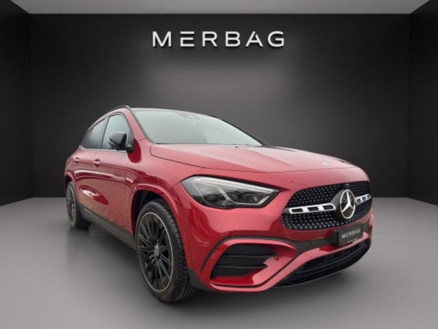 MERCEDES-BENZ GLA 200 Night Star 7G-D