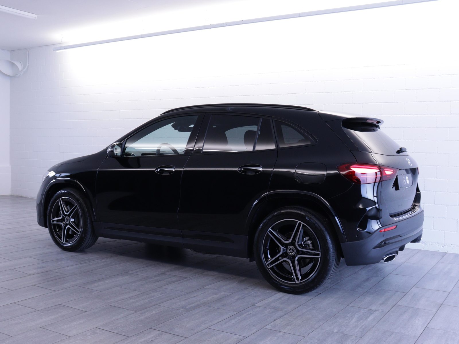 MERCEDES-BENZ GLA 200 Night Star AMG Line, Mild-Hybrid Petrol/Electric, New car, Automatic - 3