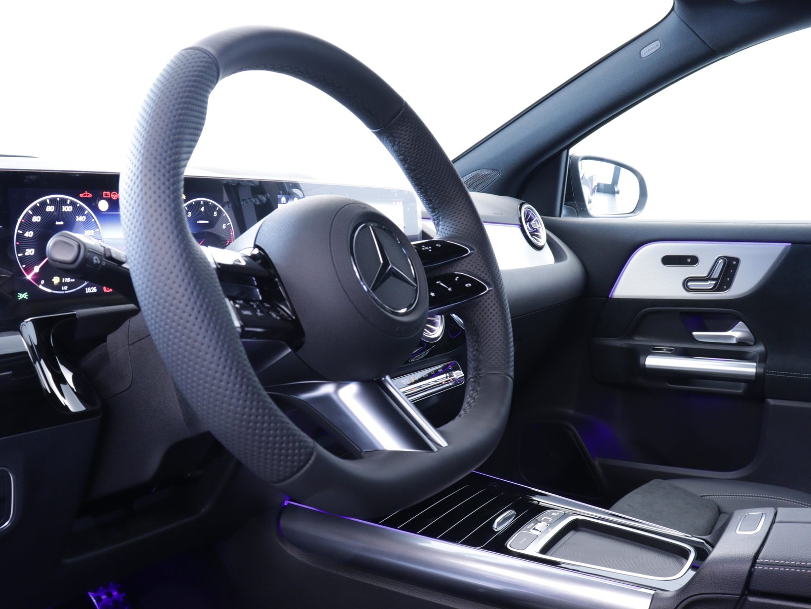 MERCEDES-BENZ GLA 200 Night Star AMG Line, Mild-Hybrid Petrol/Electric, New car, Automatic - 5
