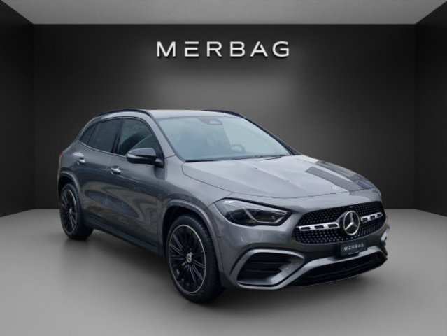 MERCEDES-BENZ GLA 200 Night Star 7G-D
