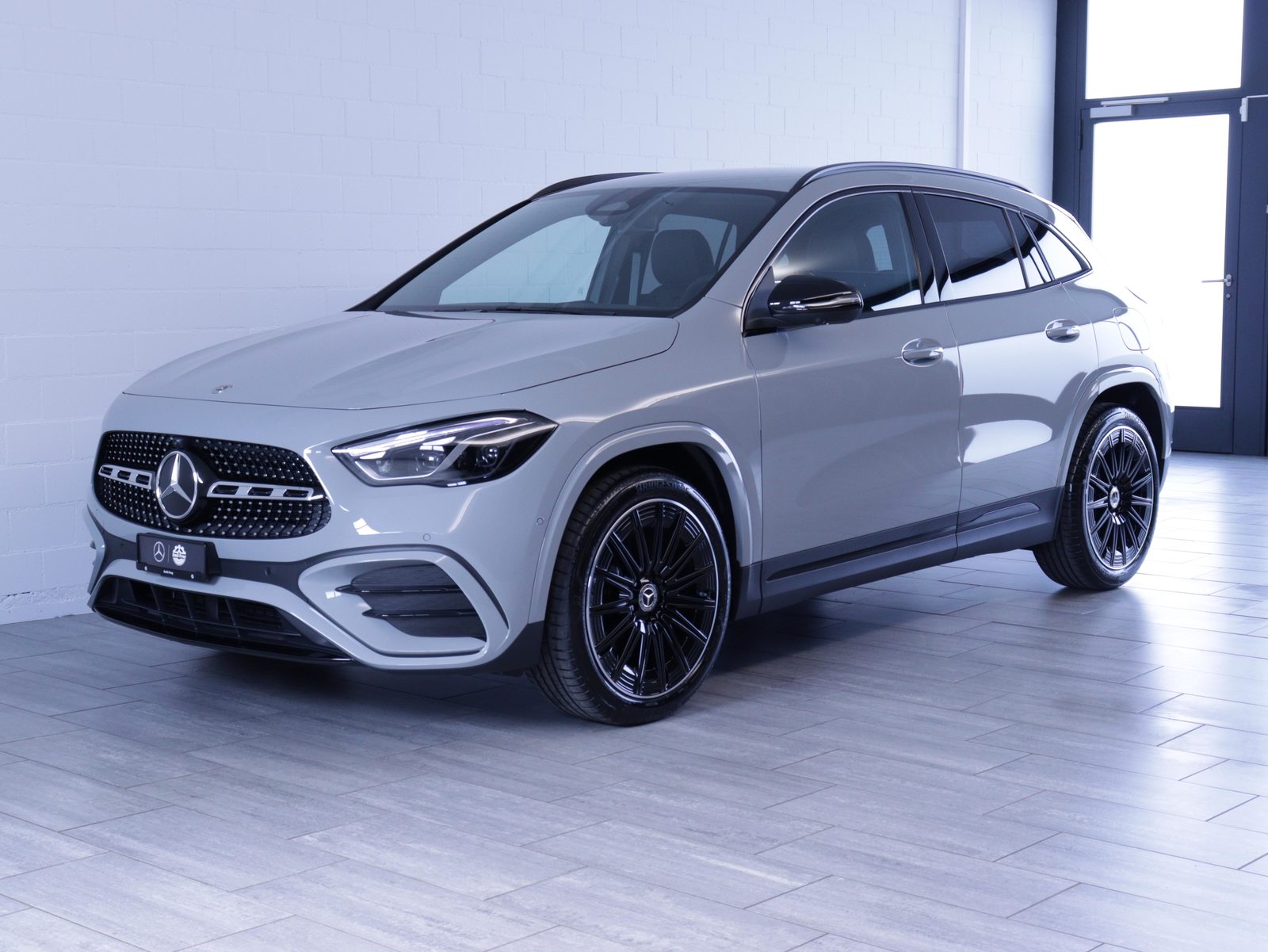MERCEDES-BENZ GLA 200 Night Star AMG Line