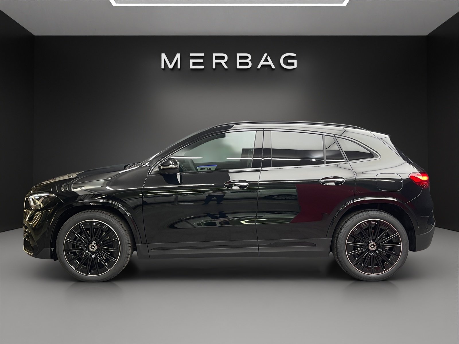 MERCEDES-BENZ GLA 200 Night Star, Hybride Leggero Benzina/Elettrica, Auto nuove, Automatico - 3