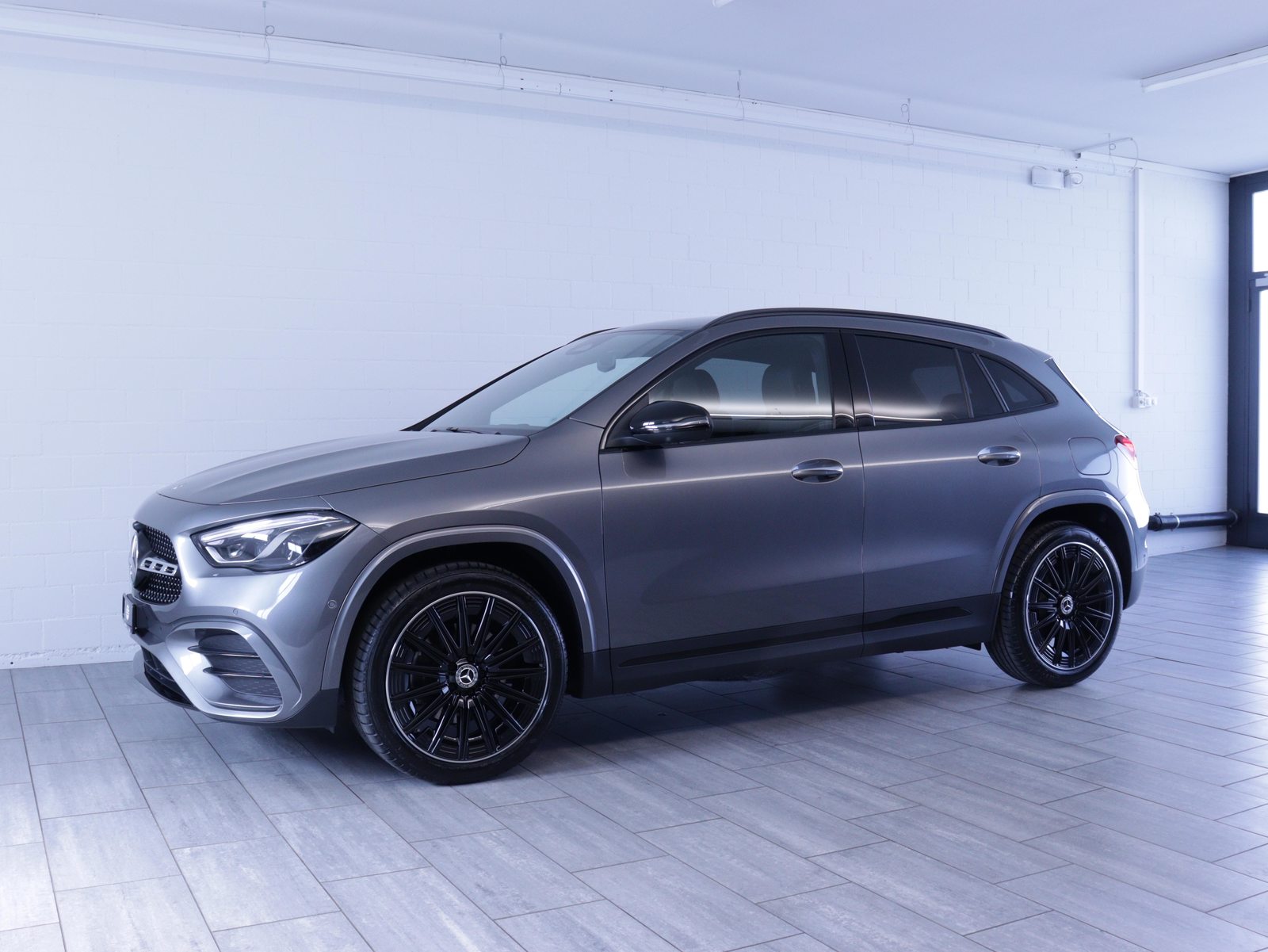 MERCEDES-BENZ GLA 200 Night Star AMG Line, Mild-Hybrid Benzin/Elektro, Neuwagen, Automatik - 2