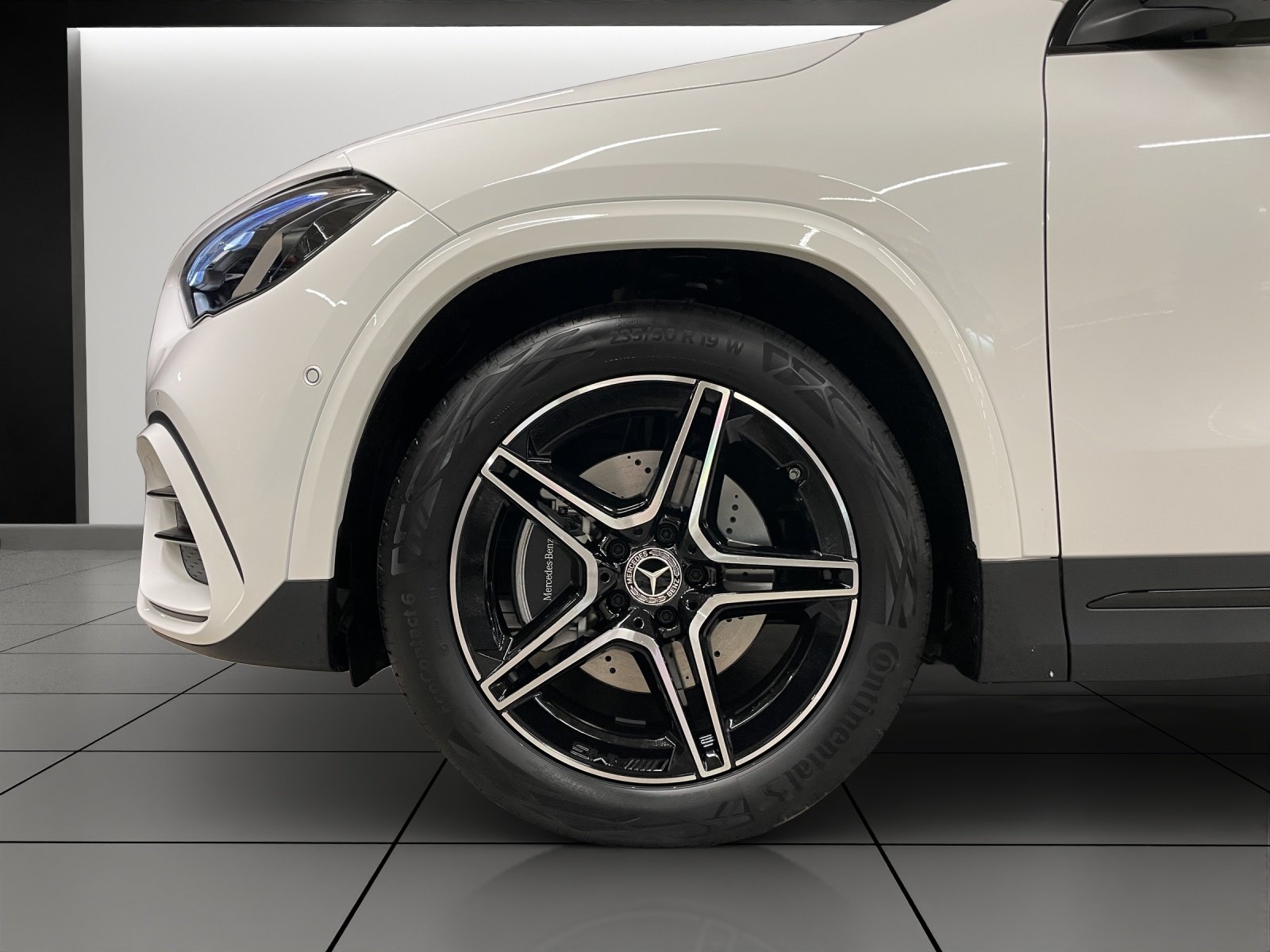 MERCEDES-BENZ GLA 200 Night Star 7G-DCT, Mild-Hybrid Benzin/Elektro, Neuwagen, Automatik - 7