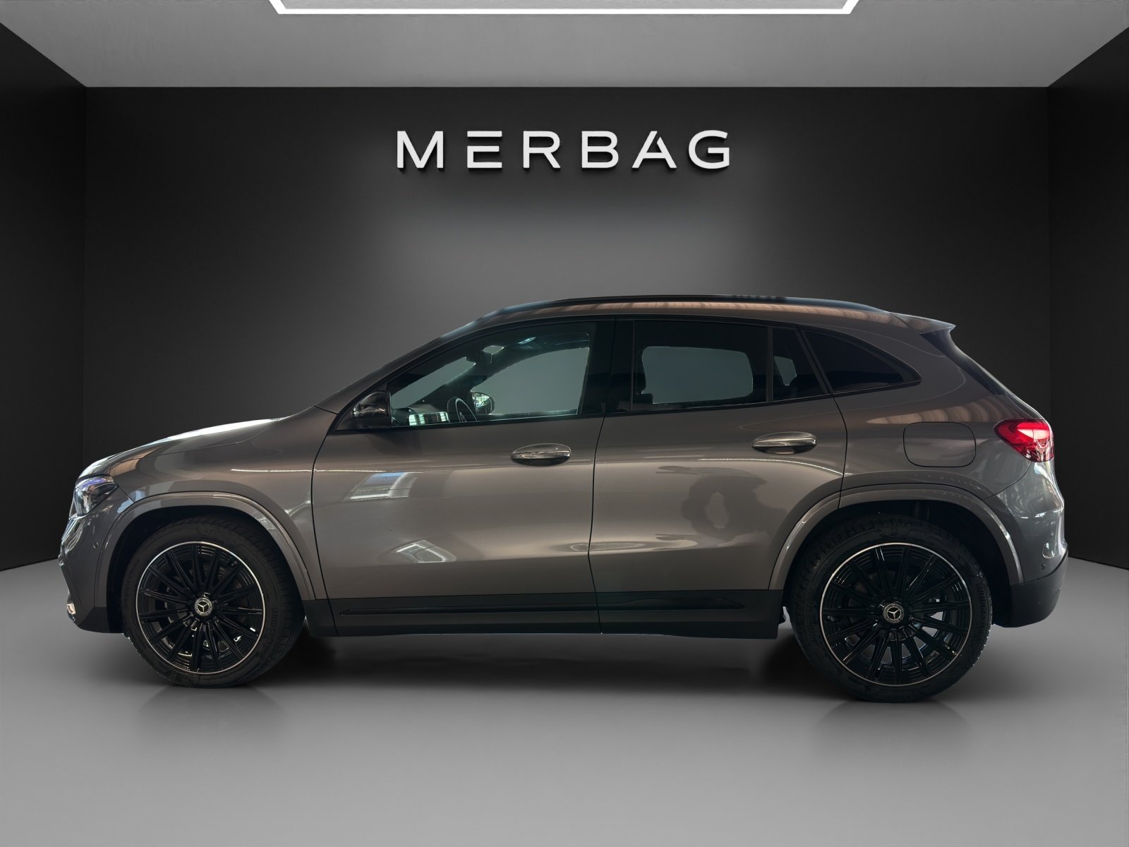 MERCEDES-BENZ GLA 200 Night Star 7G-D, Hybride Leggero Benzina/Elettrica, Auto nuove, Automatico - 3