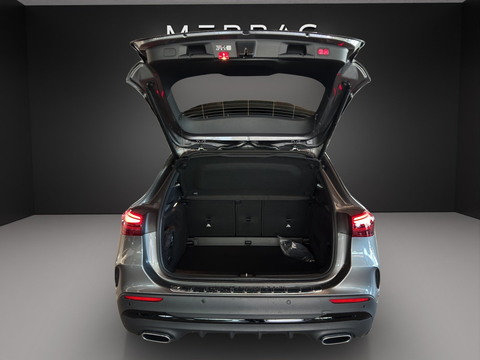 MERCEDES-BENZ GLA 200 Night Star 7G-D, Hybride Leggero Benzina/Elettrica, Auto nuove, Automatico - 7