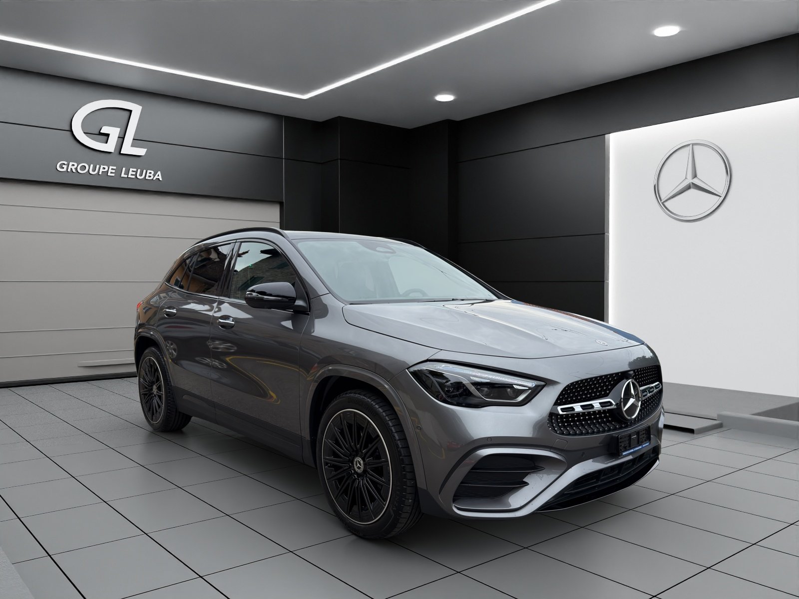 MERCEDES-BENZ GLA 200 Night Star 7G-DCT