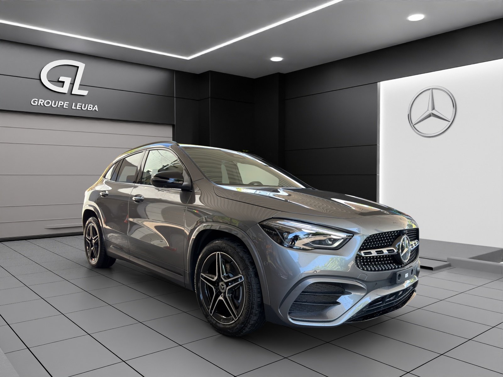 MERCEDES-BENZ GLA 200 Night Star 7G-DCT