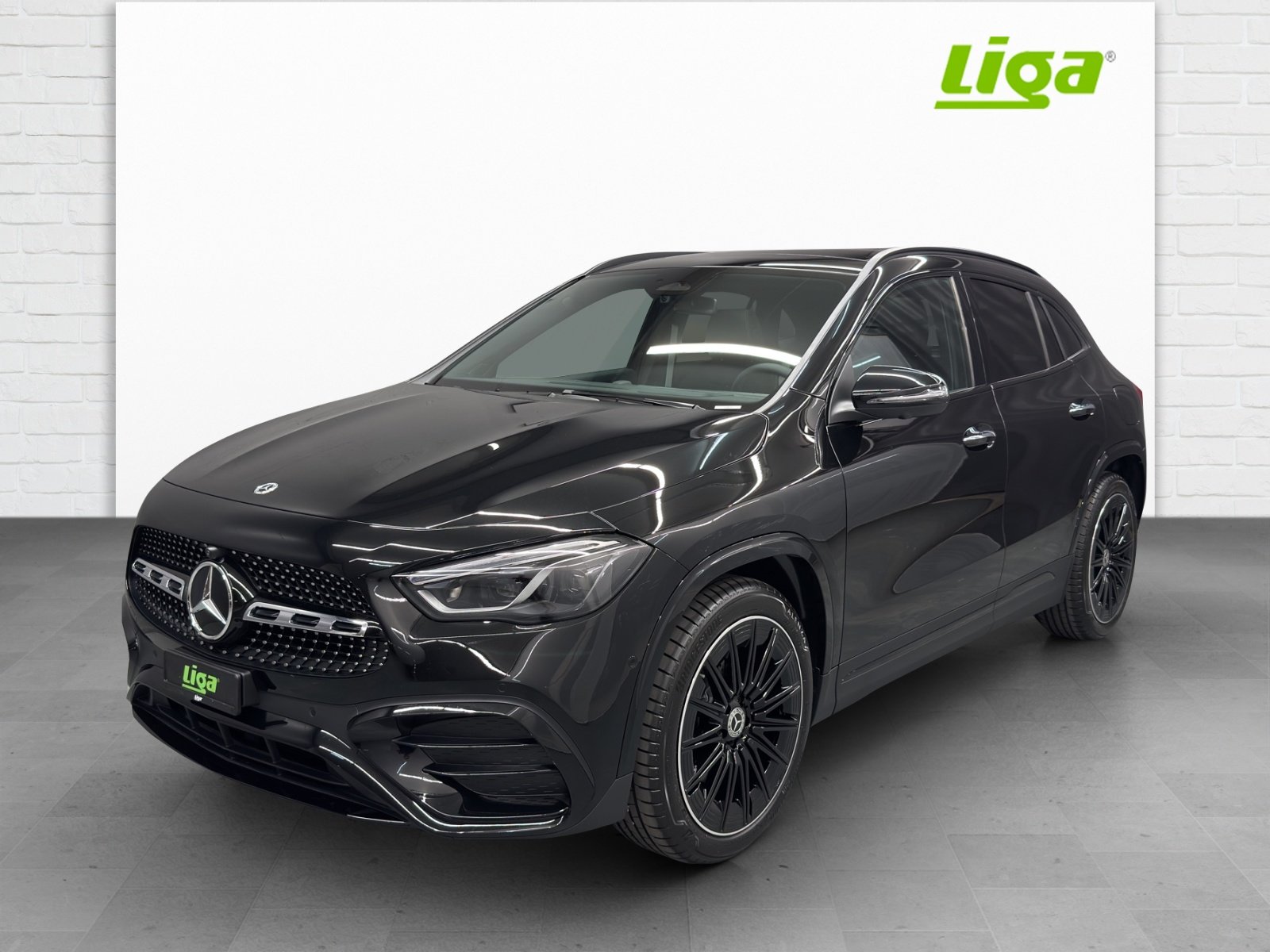 MERCEDES-BENZ GLA 200 AMG Line Night Star