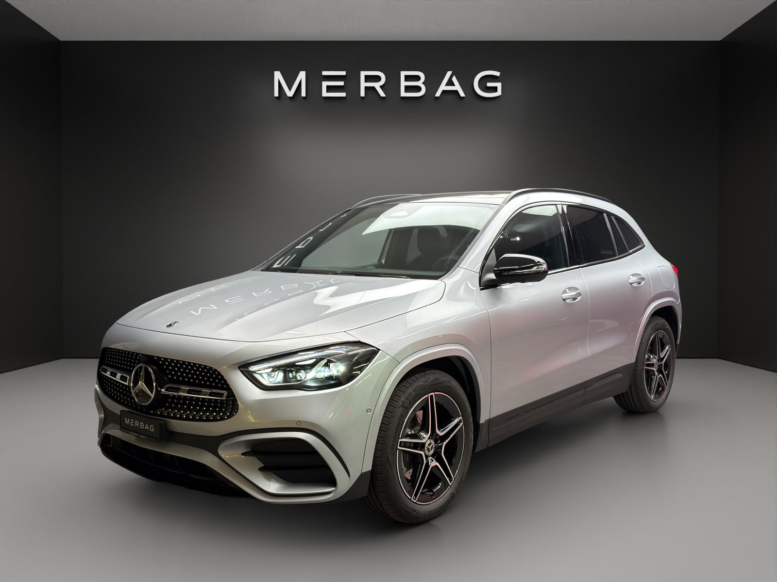 MERCEDES-BENZ GLA 200 Night Star